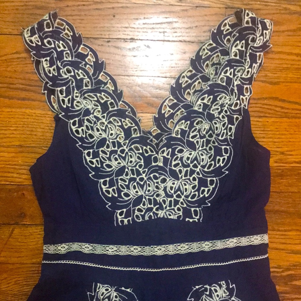 Anthropologie Floreat Navy White Cutout Scallop Blouse 2 / XS-S